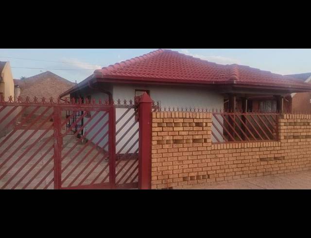 3 BEDROOM HOUSE FOR SALE IN SOSHANGUVE DD